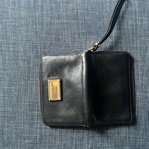 MARC JACOBS BLACK LEATHER WRISTLET WALLET